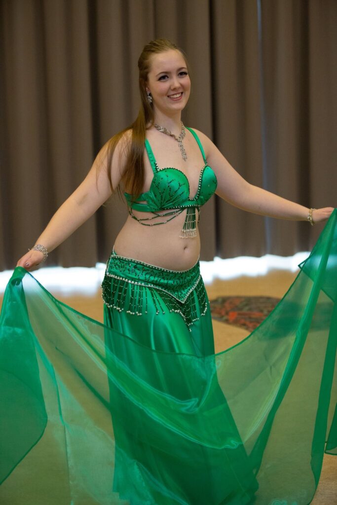 Amanda Salma i hendes første mavedans kostume.